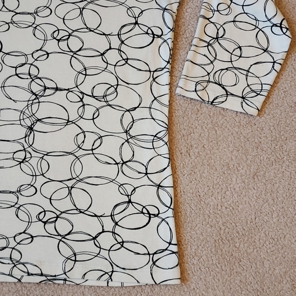 Old Navy circles graphic 3/4 sleeve tee XL - Picture 7 of 7